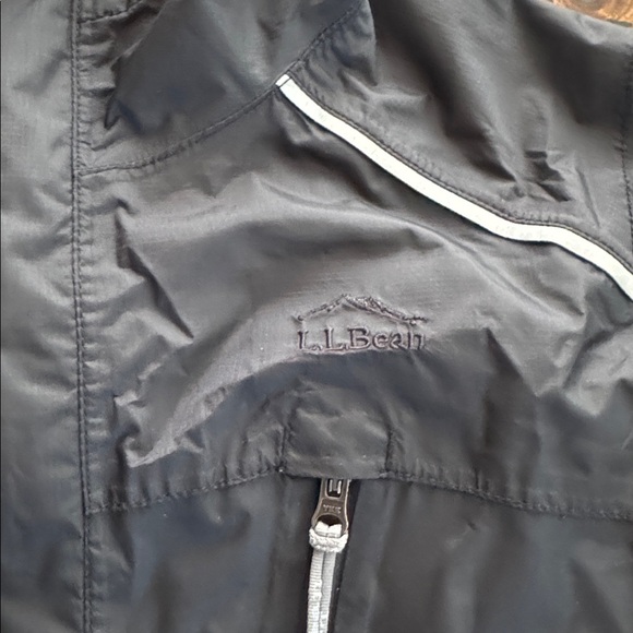 L.L. Bean Black Rain Jacket - Picture 3 of 6